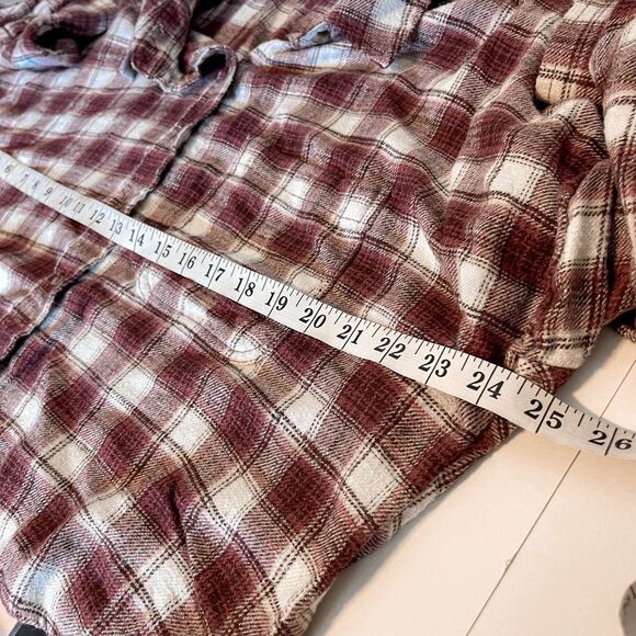 American Eagle Plaid Cropped Button Down Flannel Size M - Picture 8 of 8